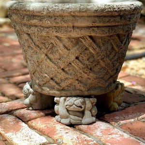 SCRUNCHED RABBIT POTFEET Set/3: Amusing Solid Stone Pot Feet. Elevate Planters. Handcrafted U.S.A.