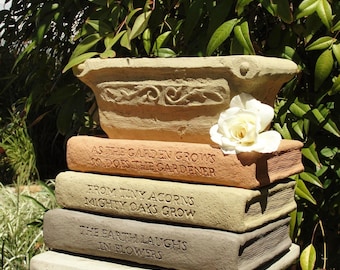 JARDINERA DE BIBLIOTECA (Título y opciones de color): Platos de piedra maciza con maceta. Regalo creativo y personal. Sellado para exteriores. Hecho a mano en EE. UU.