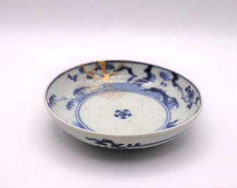 Placa de porcelana Edo Kintsugi: Reparación de oro Shochikubai japonés antiguo
