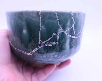 Cuenco de té Kintsugi Oribe: Chawan japonés contemporáneo con acabado en plata y Raden
