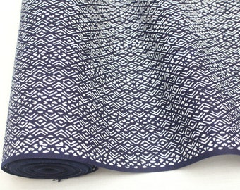 Japanese Cotton. Blue and White. Geometric Cotton. Vintage Fabric. Yukata Cotton. Cotton Fabric. Light Cotton. Japanese Fabric. Traditional