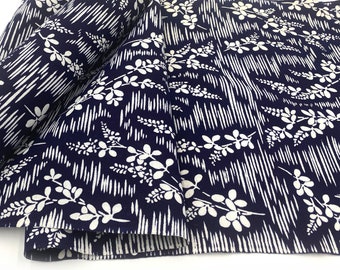 Japanese Cotton. Yukata Cotton. Vintage Japanese. Blue and White Cotton. Hand Dyed Cotton. Floral Fabric. Cotton Bolt. Vintage Fabric