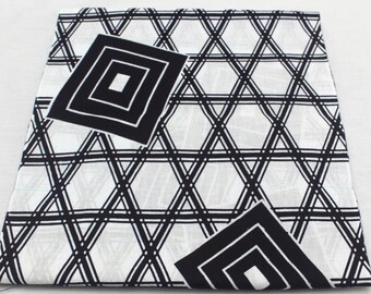 Japanese Cotton. Vintage Cotton. Yukata Cotton. Geometric Fabric. Japanese Fabric. Black White. Blue and White. Vintage Fabric. Light Cotton