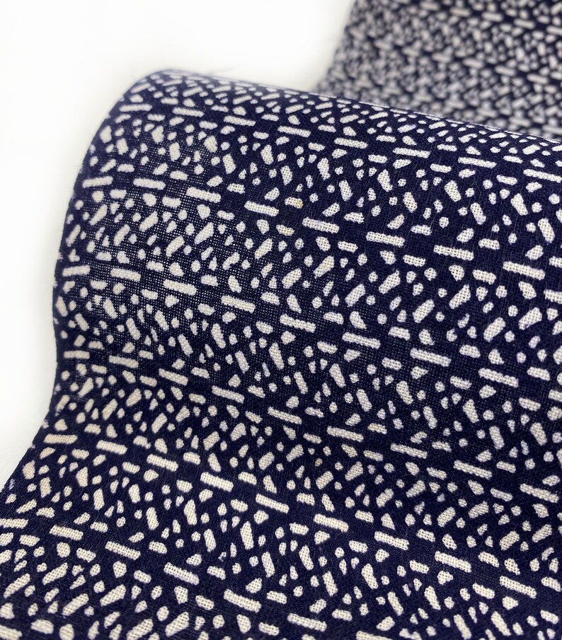 Japanese Cotton. Blue and White Cotton. Abstract Vintage Fabric. Yukata Cotton. Indigo Blue Traditional Japanese Fabric image 3