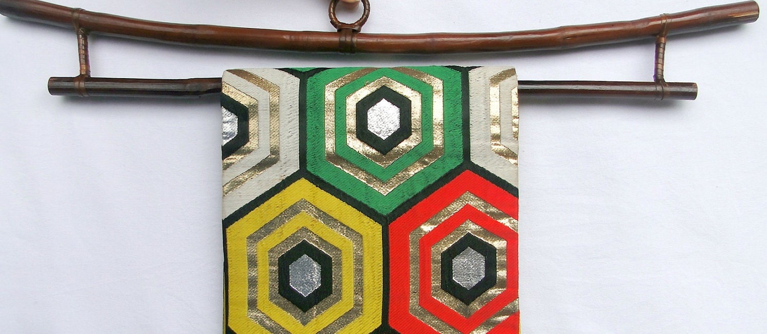 Japanese Obi / Textile Display Hanger, Bamboo with Blue Box. (Ref 2092)