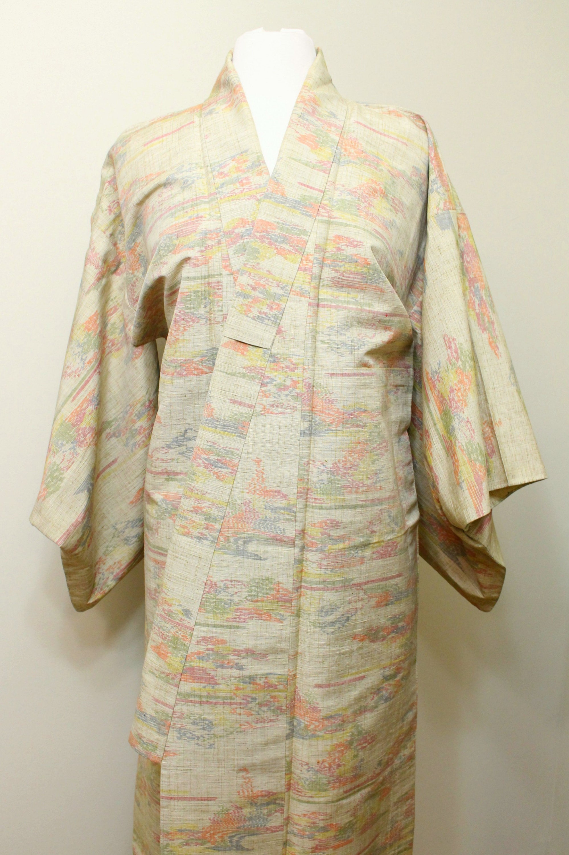 Japanese Vintage Kimono. Silk Ikat Robe. Fall Colors. Soft Yellow