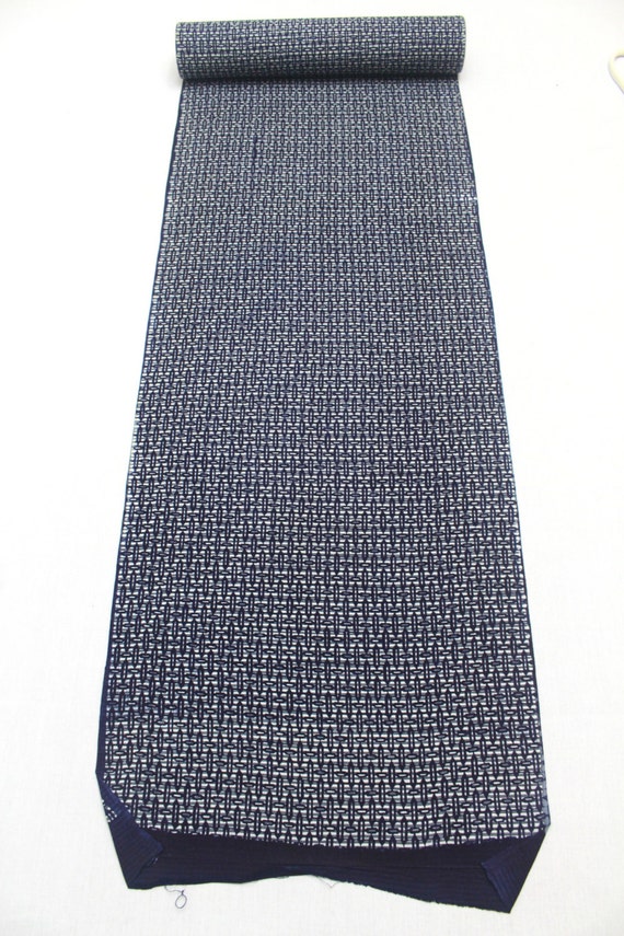 kokataです。 Japanese Artisan Cotton. Vintage Yukata Bolt. Blue Indigo