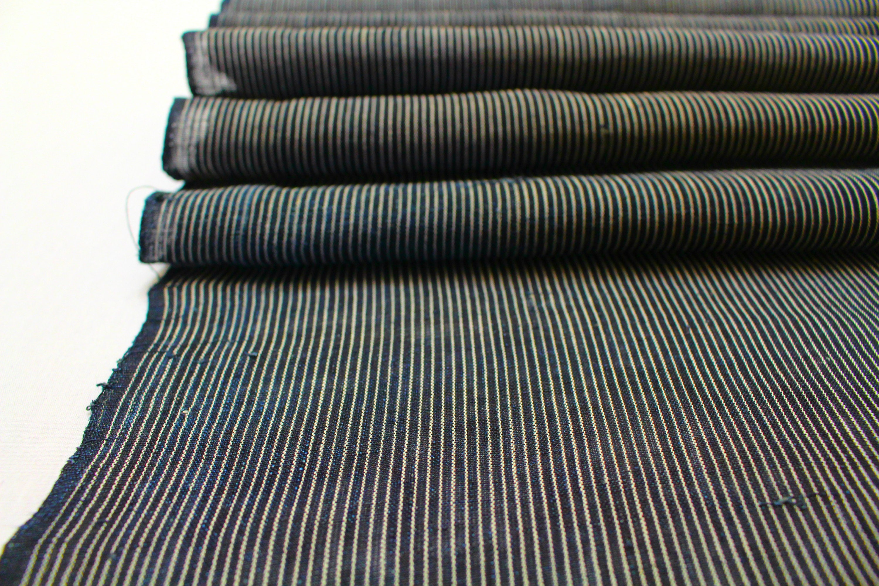 Japanese Kasuri Ikat Linen. Indigo Striped Fabric. (Ref 1915)