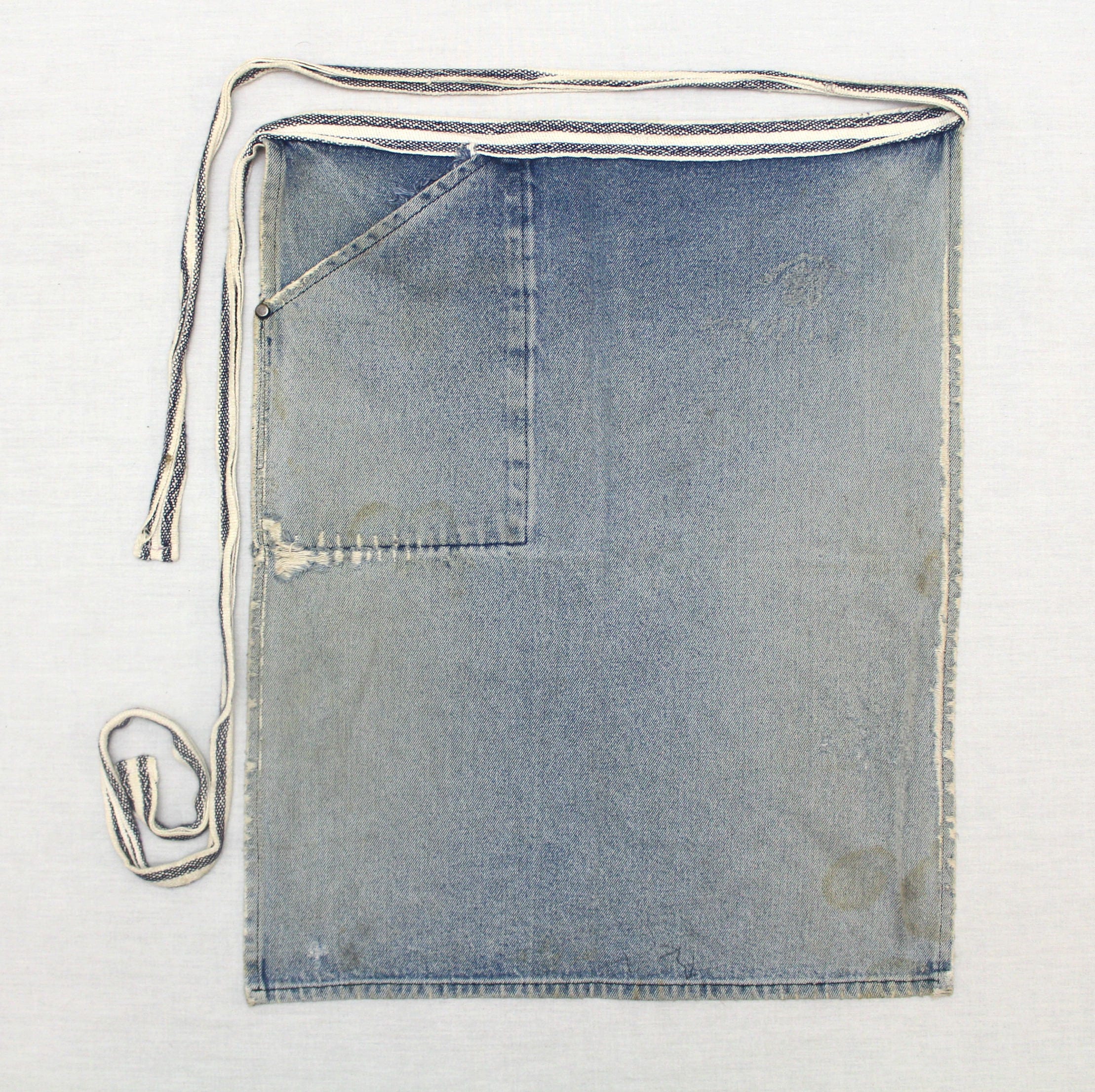 Denim Apron, Japanese Vintage Maekake. Indigo Blue White Kanji