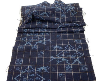 E-Gasuri. Japanese Indigo Cotton. Vintage Fabric. Kasuri Ikat. Picture Ikat. Plaid Cotton Fabric. Hand Loomed. Indigo Folk Textile. Scarf