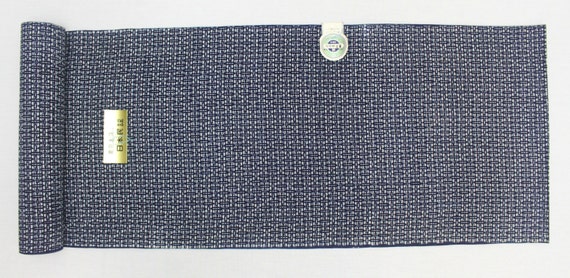 kokataです。 Japanese Artisan Cotton. Vintage Yukata Bolt. Blue Indigo