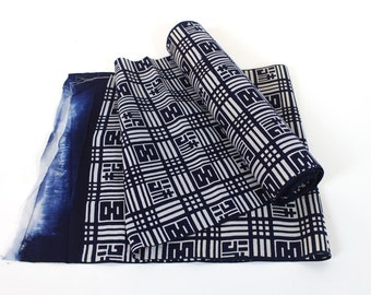 Vintage Japanese. Yukata Bolt. Blue and White. Geometric Cotton. Japanese Cotton. Geometric Fabric. Japanese Indigo. Indigo Cotton. (2084)