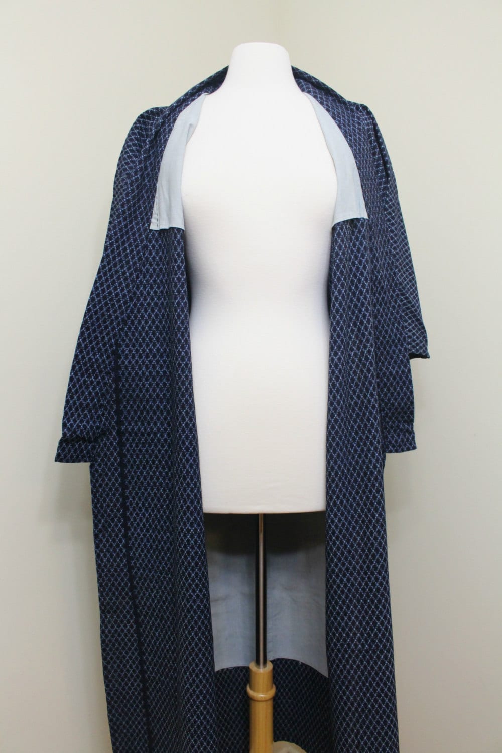 Japanese Kimono. Vintage Kimono. Japanese Indigo. Japanese Ikat. Ikat