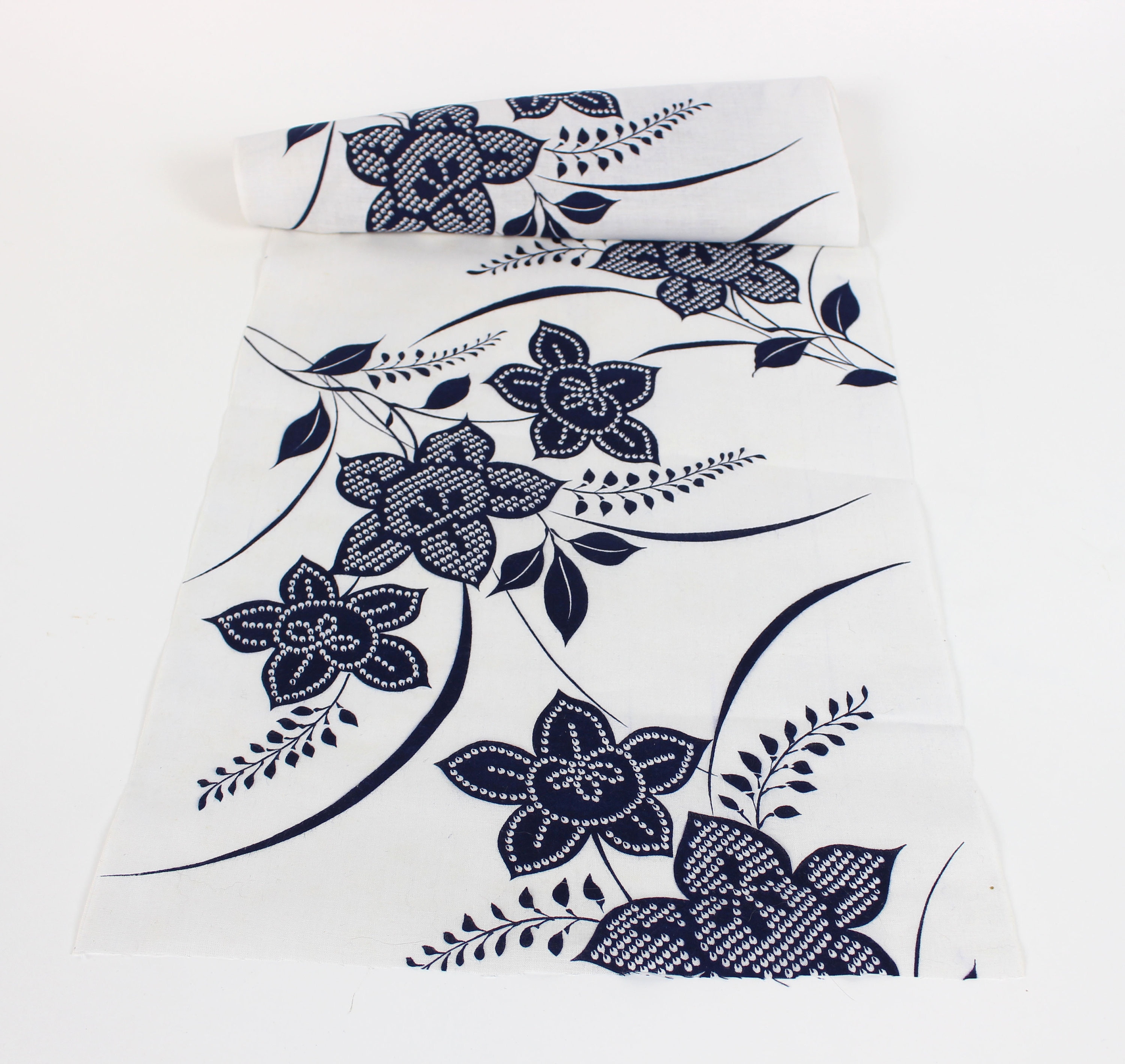 Japanese Cotton. Yukata Cotton. Vintage Japanese. White and Blue Cotton