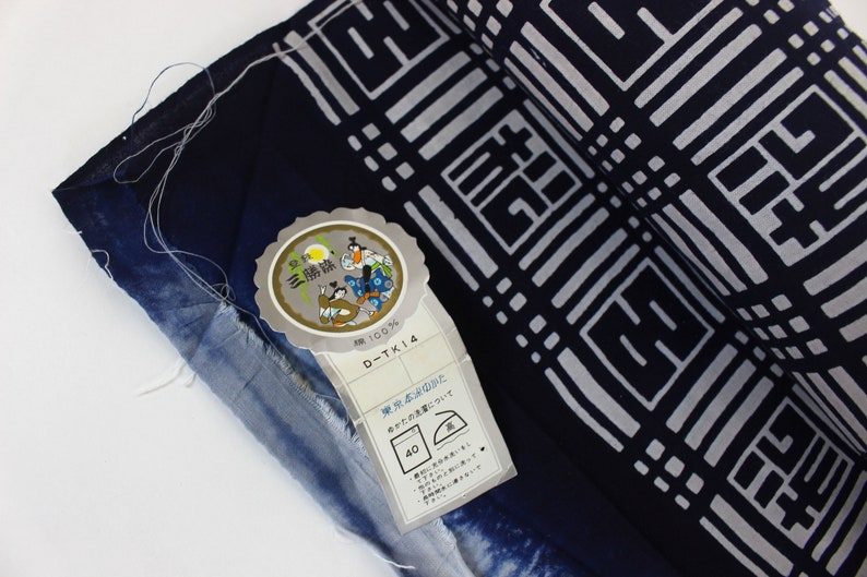 Vintage Japanese. Yukata Bolt. Blue and White. Geometric Cotton. Japanese Cotton. Geometric Fabric. Japanese Indigo. Indigo Cotton. 2084 image 9