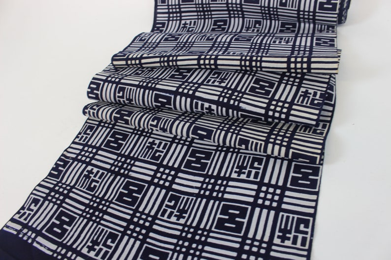 Vintage Japanese. Yukata Bolt. Blue and White. Geometric Cotton. Japanese Cotton. Geometric Fabric. Japanese Indigo. Indigo Cotton. 2084 image 6