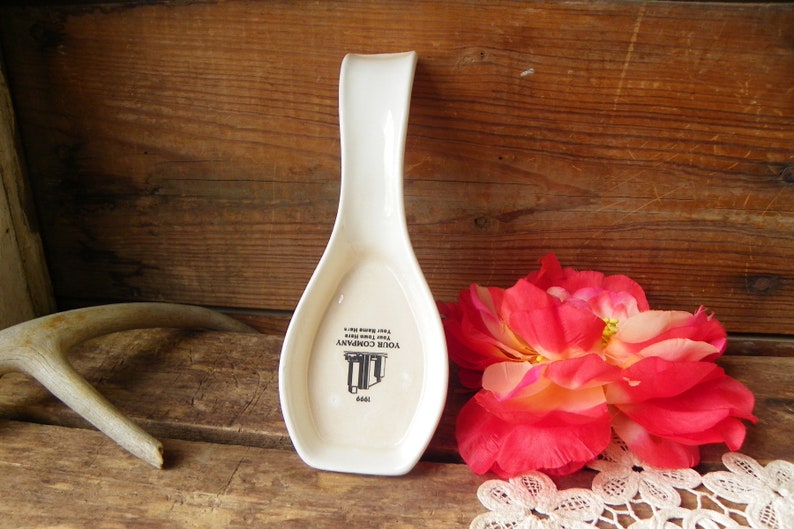 Kitchen Home Decor Tool Utensil Country USA Vintage Retro Rustic \u2022 Ceramic Glass Off White Advertisement Advertising Spoon Rest Sample