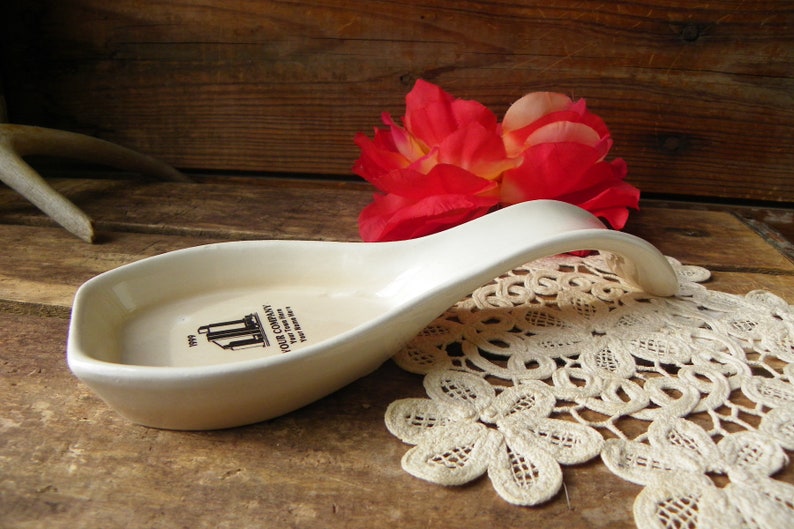 Kitchen Home Decor Tool Utensil Country USA Vintage Retro Rustic \u2022 Ceramic Glass Off White Advertisement Advertising Spoon Rest Sample