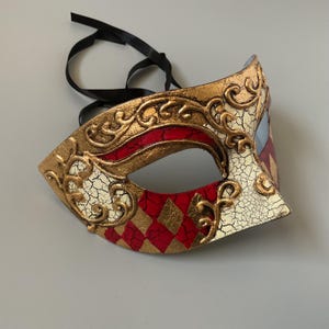 Harlequins Gold Red Masquerade Mask: Classic Costume Ball Eye Mask