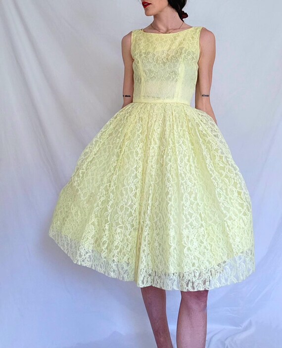 Vintage 1950s Yellow Lace Fit and Flare Party Dress - 50s Prom, Cocktail, Wedding Guest, Rockabilly Swing Dress, Women's XS
