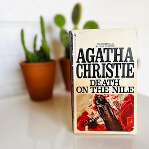 Death on the Nile - Agatha Christie - Vintage Paperback Book