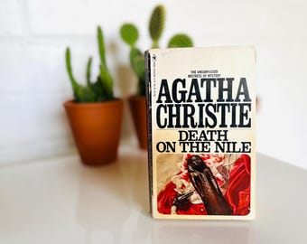 Death on the Nile - Agatha Christie - Vintage Paperback Book