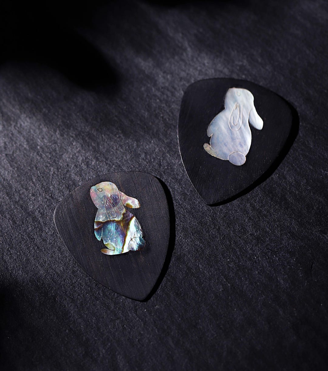 Shell Plectuim Handmade Shell Inlay Guitar Pick Rabbit Heart Plectrum Design Ebony ...