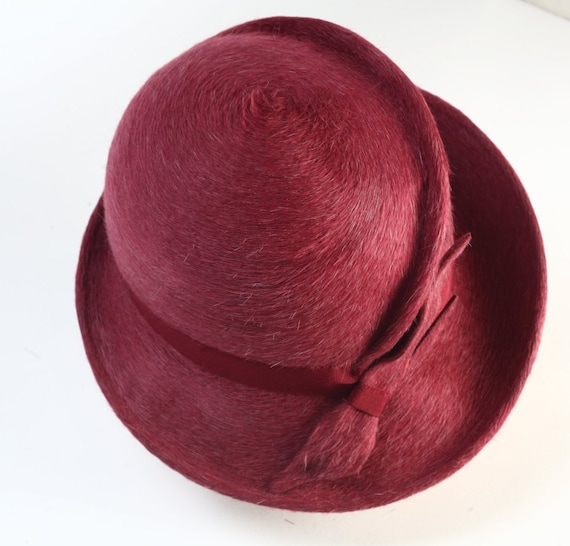 Raspberry Red Beaver Fur Felt Winter Cloche Hat,pleated  display picture 3