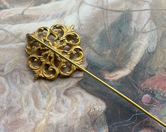 Vintage Filigrana Stick Pin Ruso Chapado en Oro Art DECO Adornado Viejo Diseñador Stock Stick Pin Adornado - REF 4256