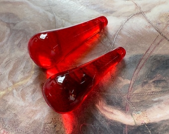 2 Vintage Rare LUCITE Ruby Red Vibrant Smooth Bulbous Pendant Drop,  Vogue Designer Old Stock For Necklaces Earrings 1 1/16" - REF 4296