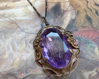 Vintage ketting met amethistpaarse, moderne varenmotief, Tsjechisch glas, gerecycled massief messing filigraan, 45 cm - REF 7442