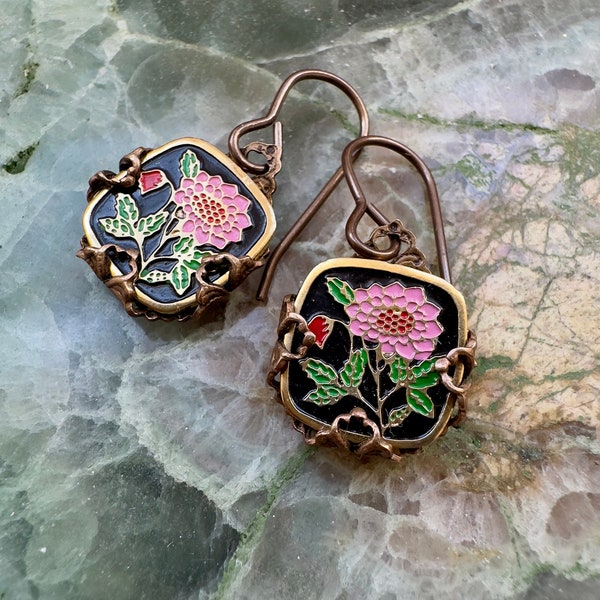 Vintage RARE Black Enamel Flower Guilloche Filigree Earrings Cloisonne NOS Old Stock Mint - REF 3950