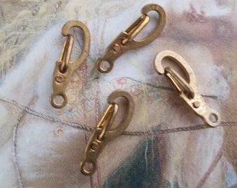 4 Beautiful OLD Vintage Brass Clasps - REF 141