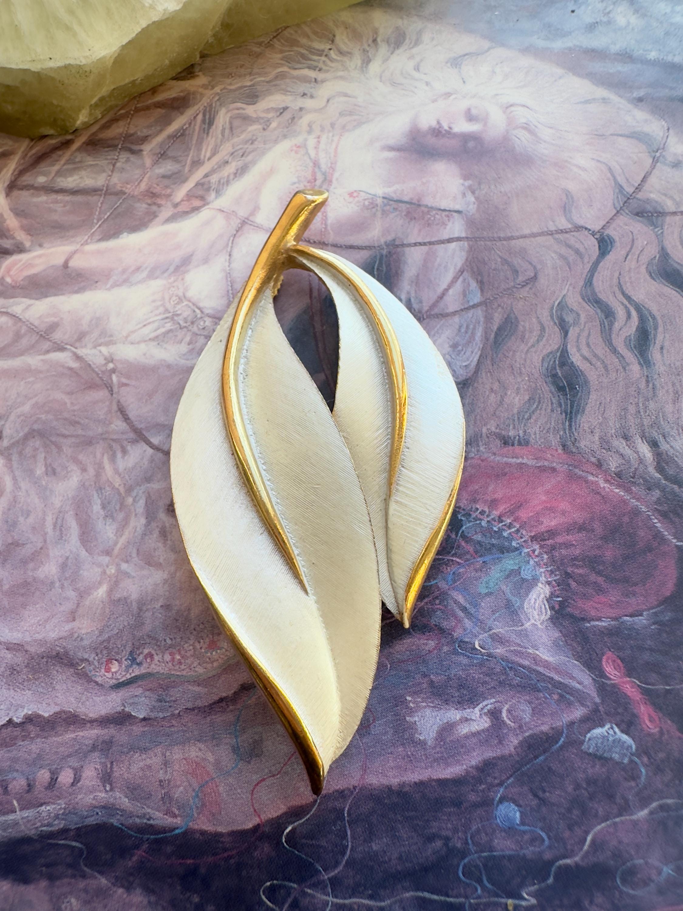 Sarah Coventry Leaf Brooch - Etsy