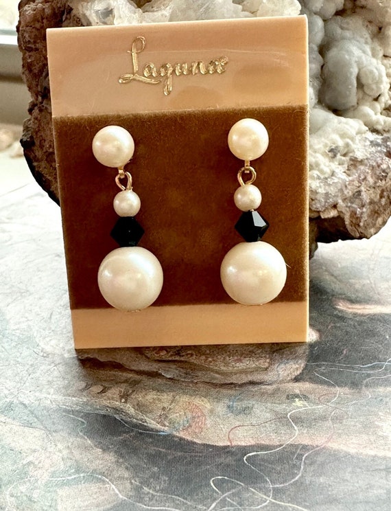 Vintage 60s Laguna Pearl Beaded Earrings Vogue Designer Jewelry