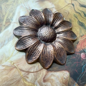 Vintage Old Solid BRASS Victorian Deco Flower Floral Daisy Pendant Piece Findings Stampings Decor 1 3/4” - REF 6328