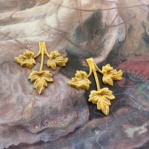 Vintage Gold Gilt Miriam Haskell Solid Brass Ornate Floral 1” Pendant Findings Stampings Decor - REF 4510