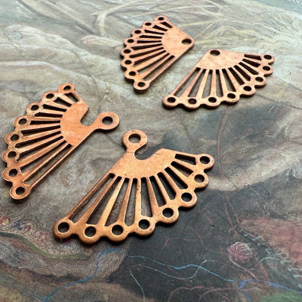 4 Vintage Art Deco Filigree Old Stock Coppery Metal Drops Connector Pieces Stampings Pendants For Earrings Necklaces Bracelets- REF 3169