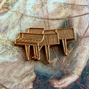 Vintage Awesome Deco Old Brass PIANO, Grand Piano, Steinway, Liberace, Findings Stampings - REF 945