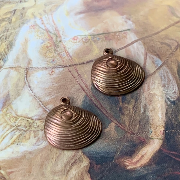 2 Vintage Lovely Brass Vintage Art Deco Clam Shell Pendant Pieces Findings Stampings - REF 1481