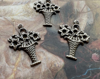 3 colgantes con motivos florales de estilo victoriano bañados en plata antigua, con motivos decorativos y estampados ornamentales - REF 2974
