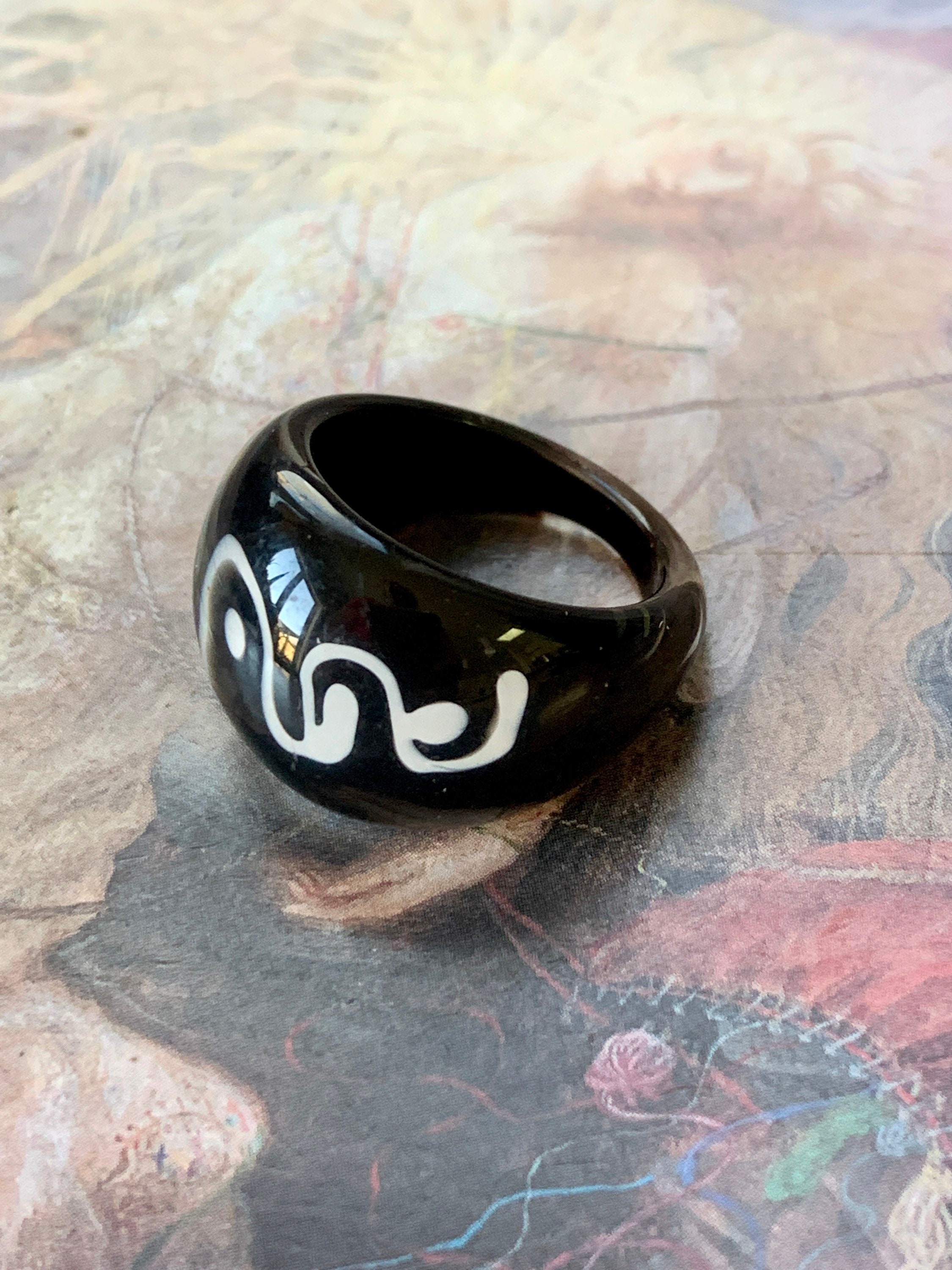 Vintage 90s Original Black White Bubble Ring, LUCITE Statement Ring, New-Old-Stock, Never Worn Stunning Vogue Ring - REF 1076