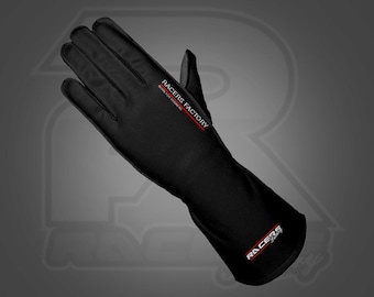 Guantes de karting y simulación de carreras inspirados en Racers Factory/Porsche