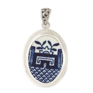 Broken China Jewelry Blue Willow Sunrise Geometric Sterling Oval Pendant