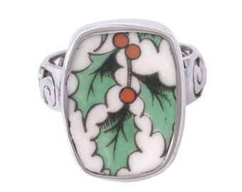 SIZE 6 Broken China Jewelry Christmas Tree Holly with Berries Sterling Ring F