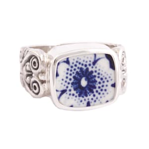 SIZE 9 Broken China Jewelry Blue Calico Flower Sterling Ring