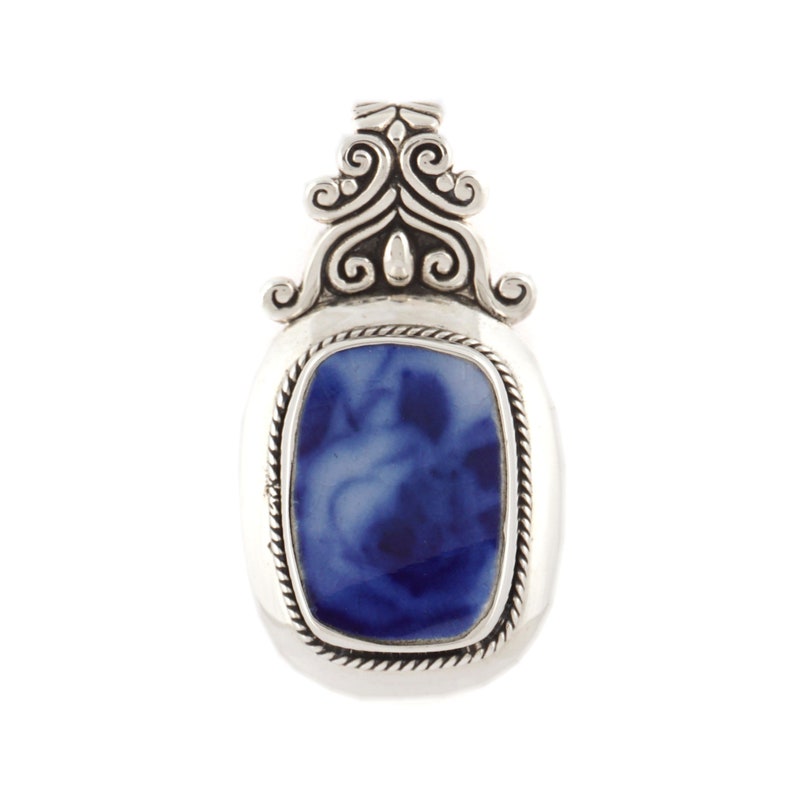 Broken China Jewelry Wedgwood Flo Flow Blue Sterling Silver Pendant