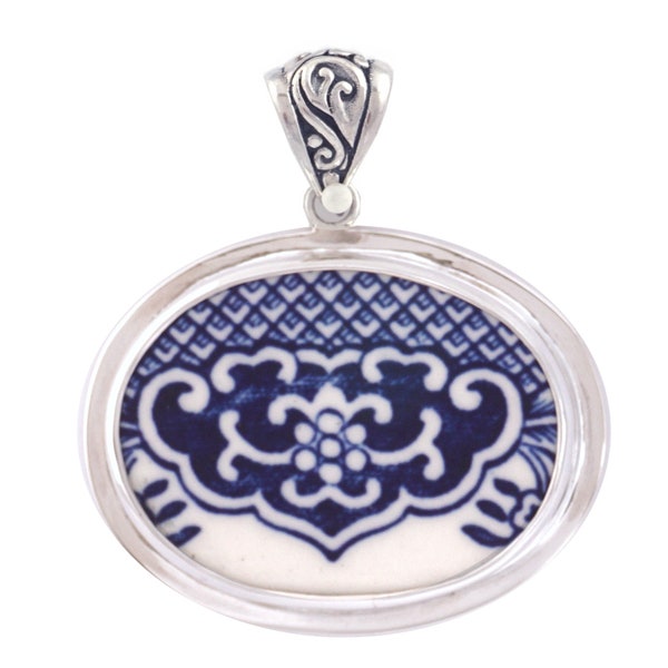 Broken China Jewelry Churchill Blue Willow Crest Sterling Silver Horizontal Oval Pendant