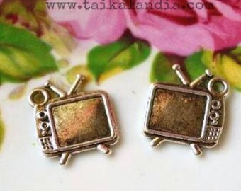 Television Charms 8 pcs - Tv Charms - Television Pendants - Tv Pendants - Vintage Television - Nickel Free Charm- Vintage Tv - Double Sided