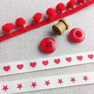 Nastro in grosgrain avorio con cuore o stelle